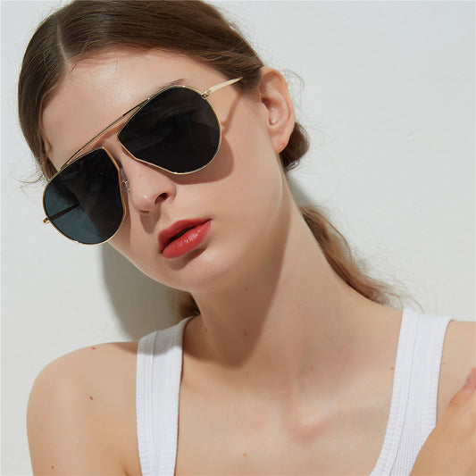 نظارات شمسية بإطار كبير مضلع A1166، نظارة شمسية بإطار معدني للنساء
