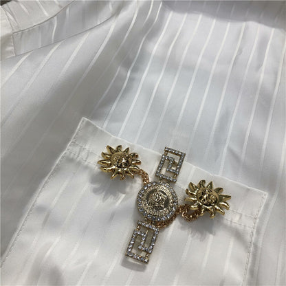 شعار الذهب المشارب تقليد خلات القميص الأبيض المرأة