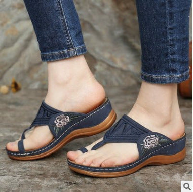 New Style Casual Embroidered Wedges With Flat Toe Sandals And Slippers Women Embroidered Flowers Women Sandals