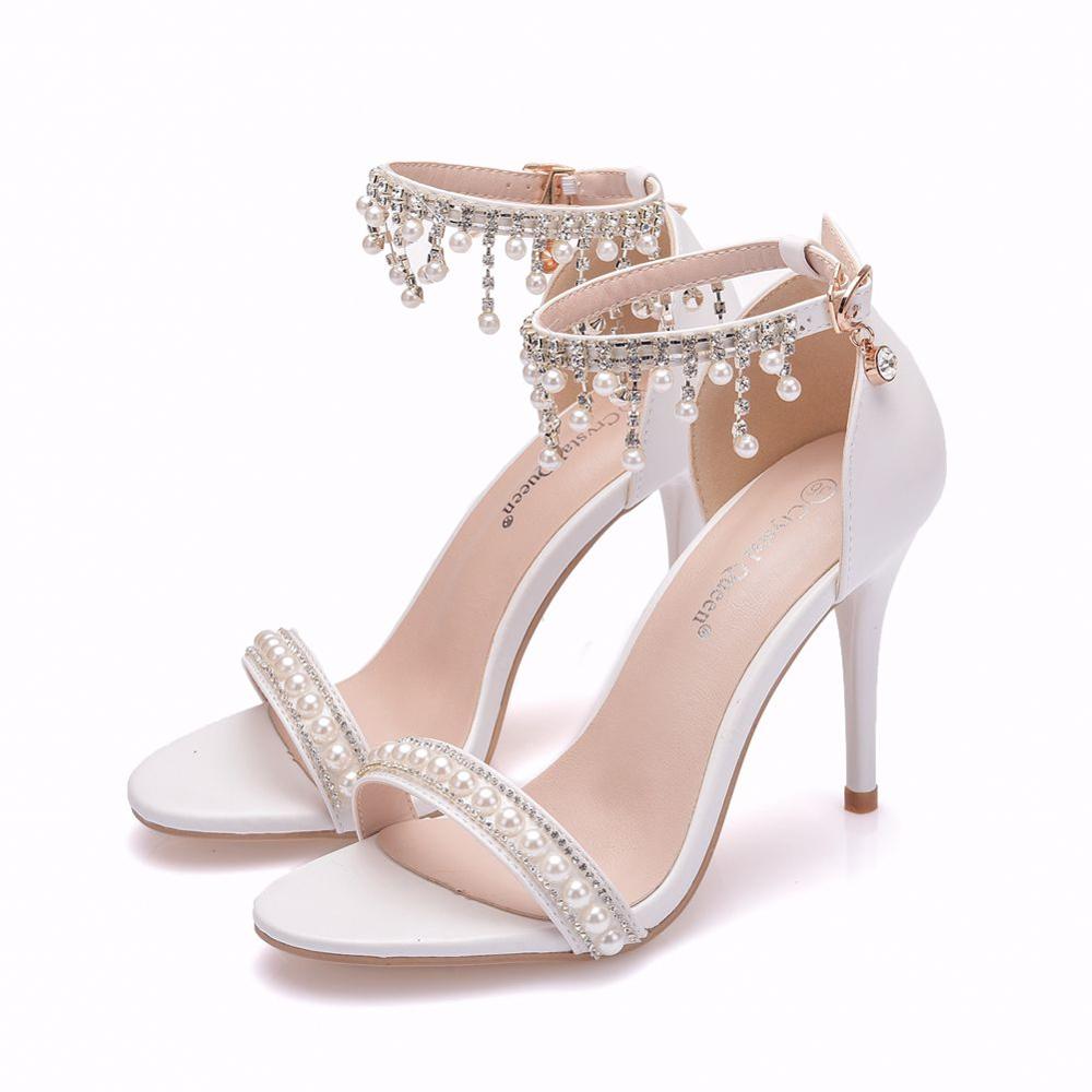 High heeled shoes with Beaded tassels