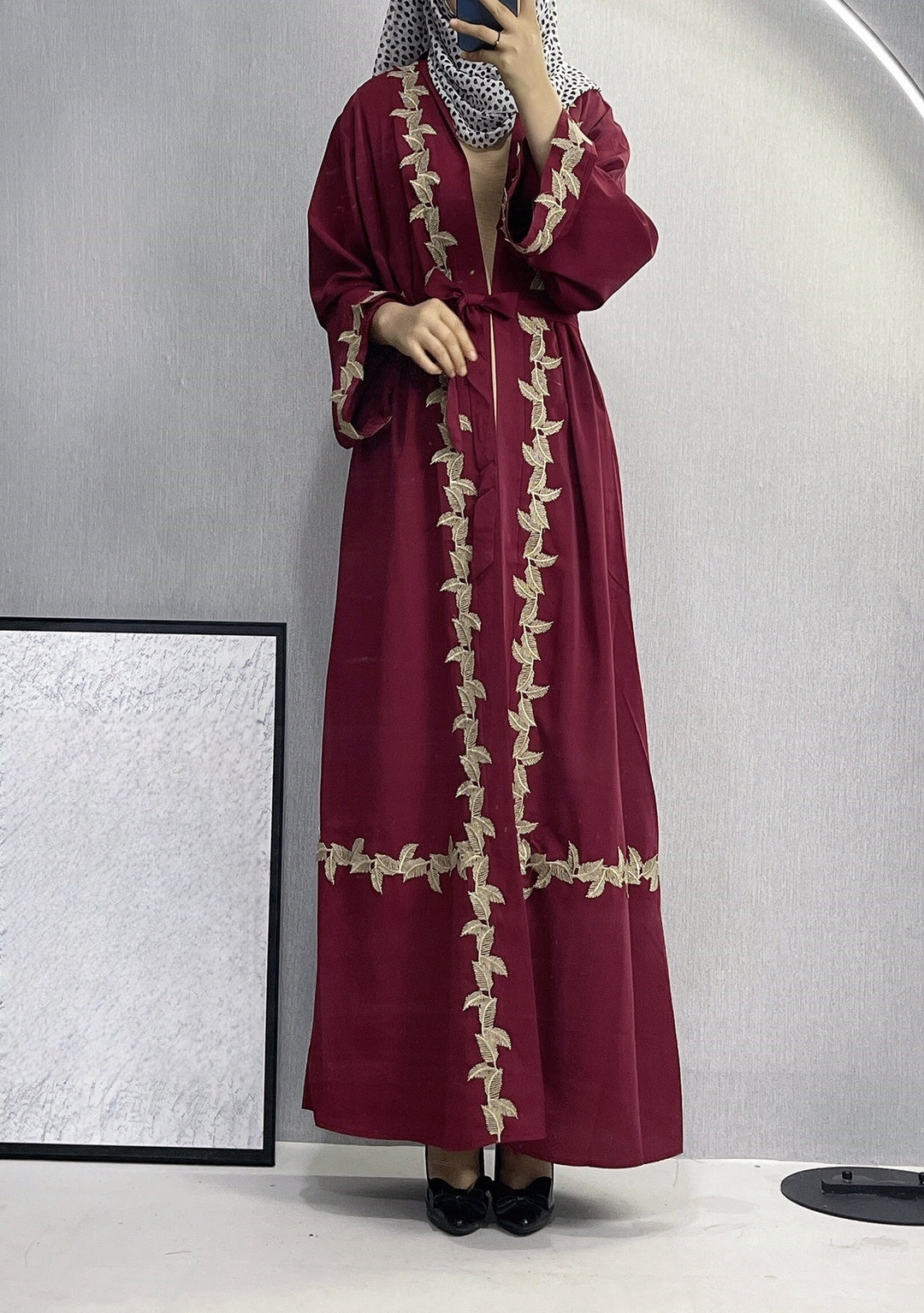 فستان نسائي طويل دبي كارديجان مطرز بالدانتيل