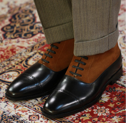 حذاء رجالي من الجلد ذو طبقة علوية من ثلاثة مفاصل ملونة