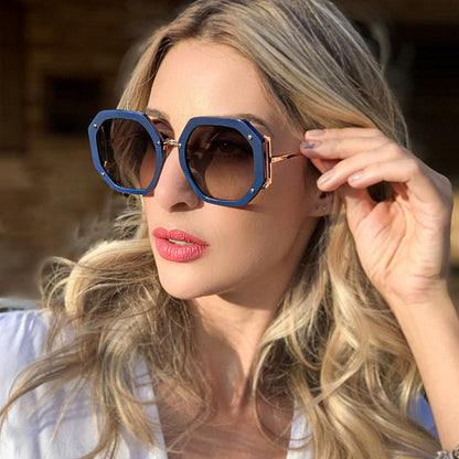 أزياء النظارات الشمسية المضلعة للنساء