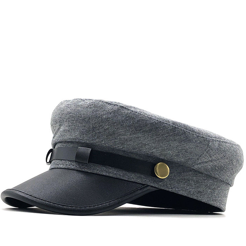 قبعة بريطانية كلاسيكية من جلد البولي يوريثان للرجال