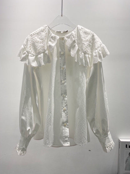 قميص أبيض طية صدر السترة كبير بطبعة أوراق اللوتس المجوفة من ريترو