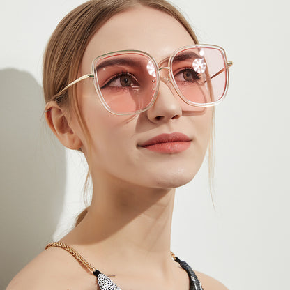 نظارات شمسية مربعة كبيرة للنساء بإطار شفاف بعدسات بلون المحيط نظارات شمسية عتيقة