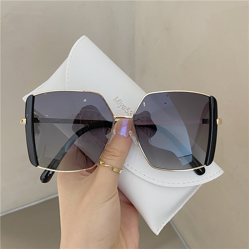 نظارات شمسية جديدة ذات حواجب مزدوجة للنساء