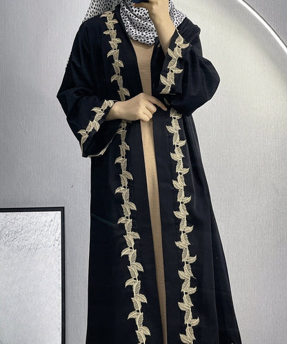 فستان نسائي طويل دبي كارديجان مطرز بالدانتيل