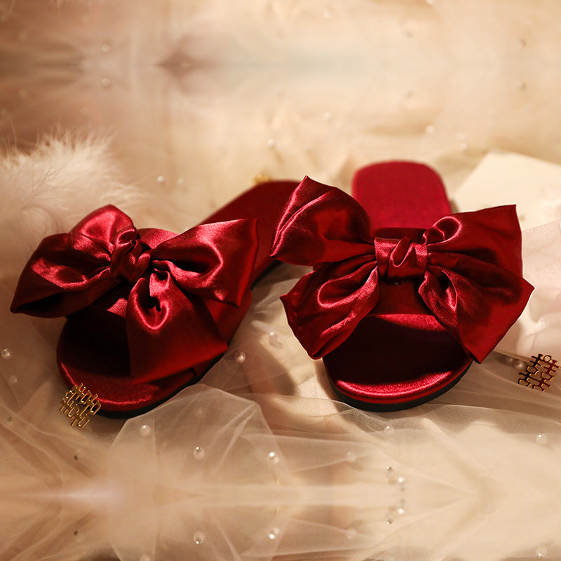 هدية زفاف العروس، أحذية حريرية مبهجة بربطات عنق حمراء